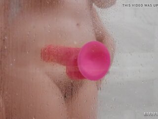 Bögyös feleség baszik által kézbesítés fickó, ingyenes szex film 6d