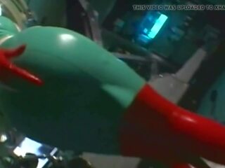 Bien conocido japonesa enfermera leches rabo en rojo látex guantes